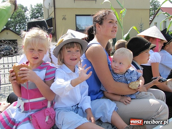 Zdjęcie w galerii na portalu naszraciborz.pl: Święto plonów w Cyprzanowie i Lekartowie wiadomości z regionu