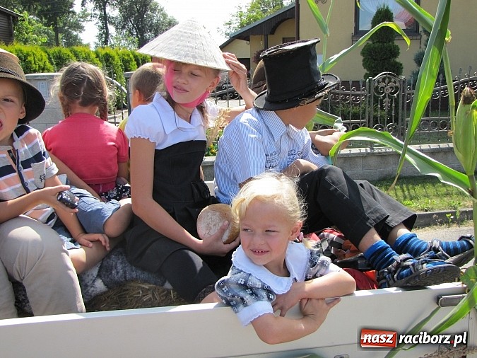 Zdjęcie w galerii na portalu naszraciborz.pl: Święto plonów w Cyprzanowie i Lekartowie wiadomości z regionu