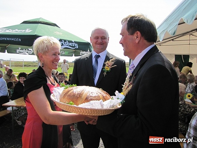 Zdjęcie w galerii na portalu naszraciborz.pl: Święto plonów w Cyprzanowie i Lekartowie wiadomości z regionu