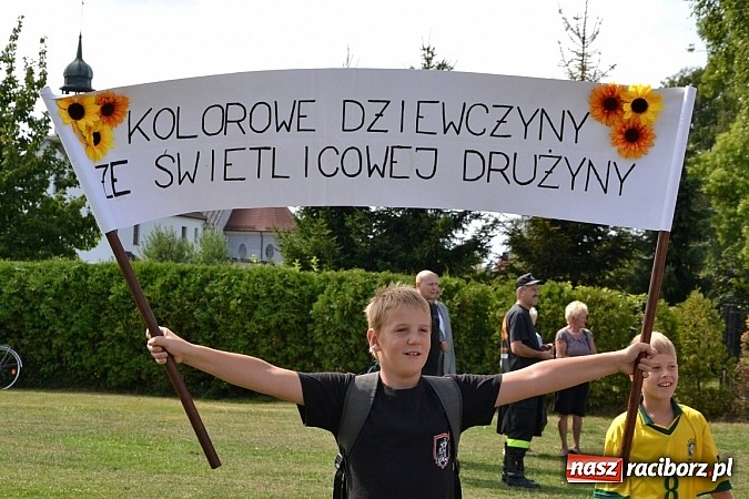 Zdjęcie w galerii na portalu naszraciborz.pl: W korowodzie świetlica idzie na przodzie wiadomości z regionu