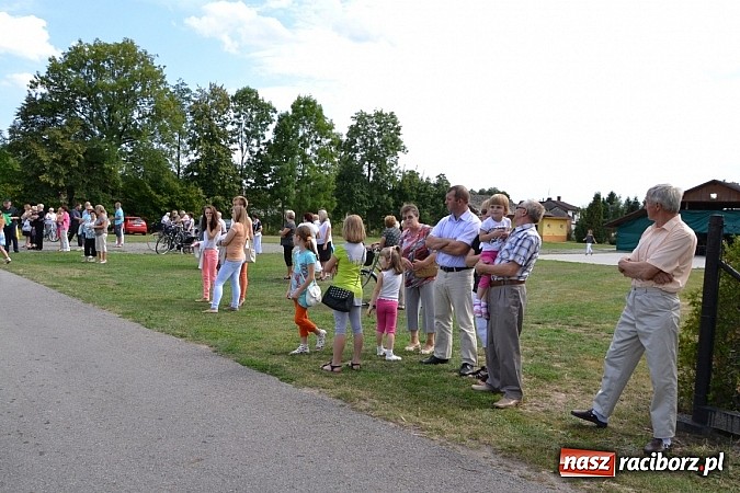 Zdjęcie w galerii na portalu naszraciborz.pl: W korowodzie świetlica idzie na przodzie wiadomości z regionu