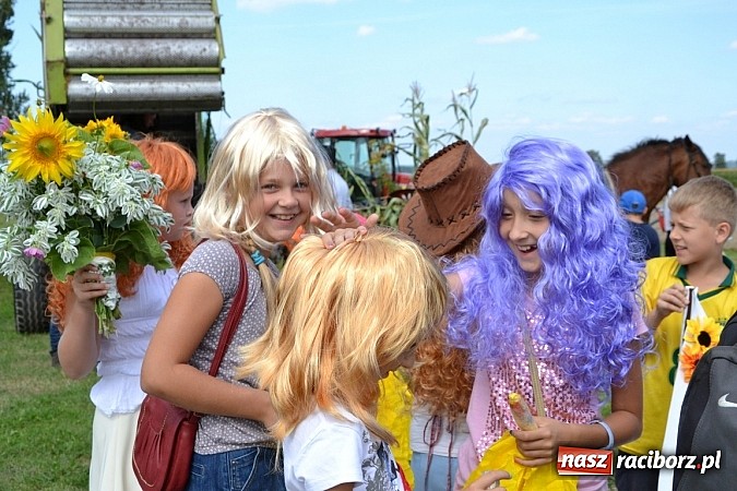 Zdjęcie w galerii na portalu naszraciborz.pl: W korowodzie świetlica idzie na przodzie wiadomości z regionu