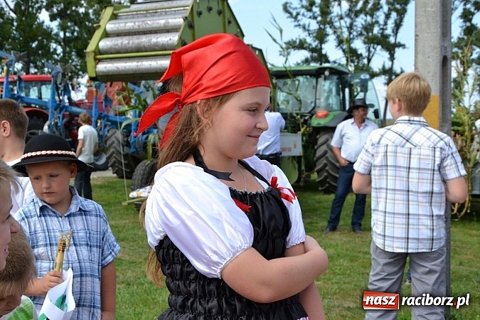 Zdjęcie w galerii na portalu naszraciborz.pl: W korowodzie świetlica idzie na przodzie wiadomości z regionu