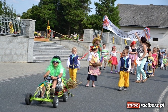 Zdjęcie w galerii na portalu naszraciborz.pl: W korowodzie świetlica idzie na przodzie wiadomości z regionu