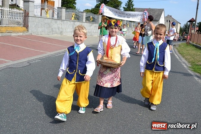 Zdjęcie w galerii na portalu naszraciborz.pl: W korowodzie świetlica idzie na przodzie wiadomości z regionu