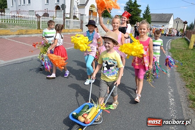 Zdjęcie w galerii na portalu naszraciborz.pl: W korowodzie świetlica idzie na przodzie wiadomości z regionu