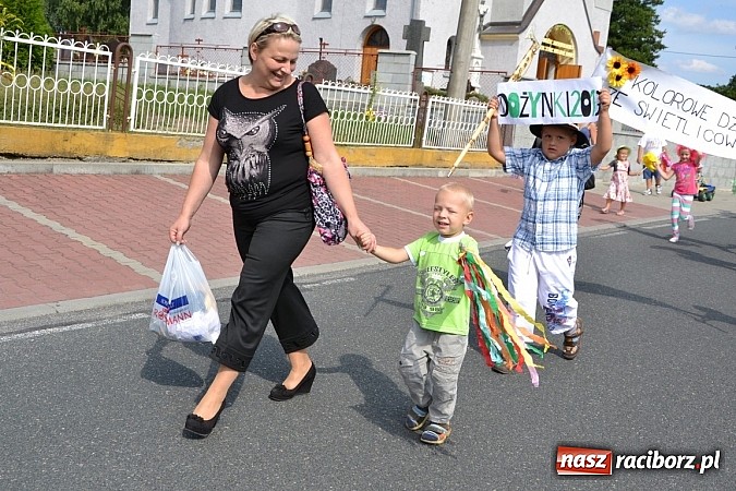 Zdjęcie w galerii na portalu naszraciborz.pl: W korowodzie świetlica idzie na przodzie wiadomości z regionu
