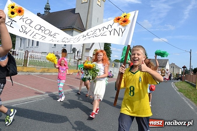 Zdjęcie w galerii na portalu naszraciborz.pl: W korowodzie świetlica idzie na przodzie wiadomości z regionu