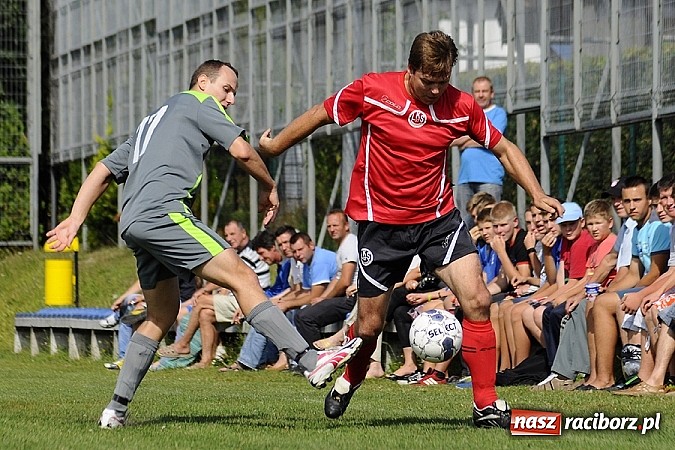 Zdjęcie w galerii na portalu naszraciborz.pl: Trafił Wilk razy kilka... Pierwsze punkty Markowic wiadomości z regionu