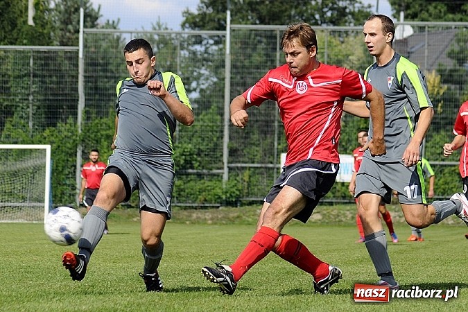 Zdjęcie w galerii na portalu naszraciborz.pl: Trafił Wilk razy kilka... Pierwsze punkty Markowic wiadomości z regionu