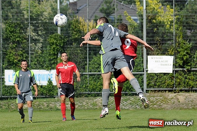 Zdjęcie w galerii na portalu naszraciborz.pl: Trafił Wilk razy kilka... Pierwsze punkty Markowic wiadomości z regionu