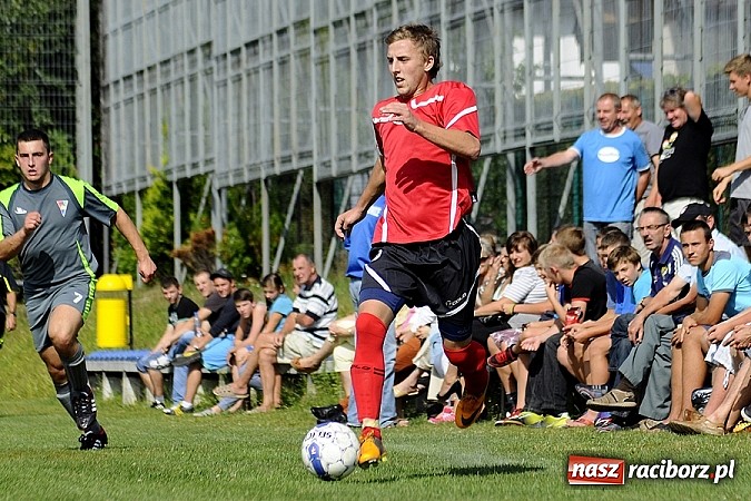 Zdjęcie w galerii na portalu naszraciborz.pl: Trafił Wilk razy kilka... Pierwsze punkty Markowic wiadomości z regionu