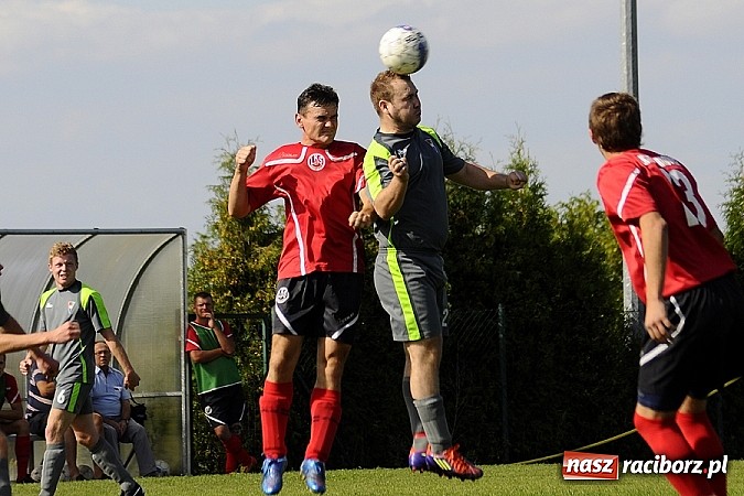 Zdjęcie w galerii na portalu naszraciborz.pl: Trafił Wilk razy kilka... Pierwsze punkty Markowic wiadomości z regionu