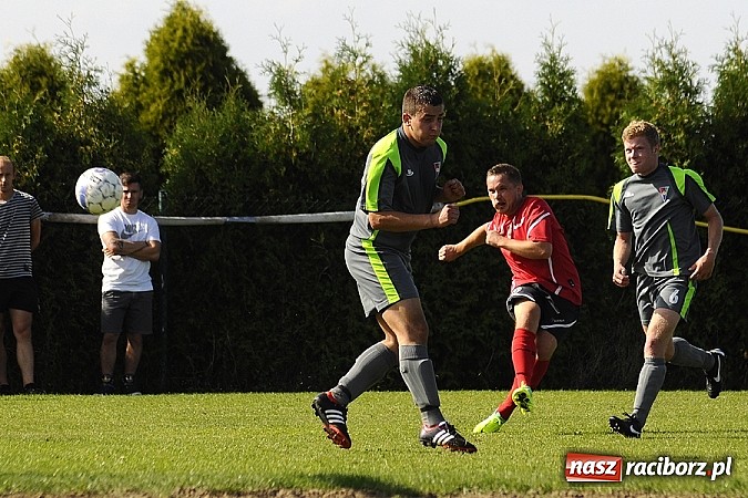 Zdjęcie w galerii na portalu naszraciborz.pl: Trafił Wilk razy kilka... Pierwsze punkty Markowic wiadomości z regionu