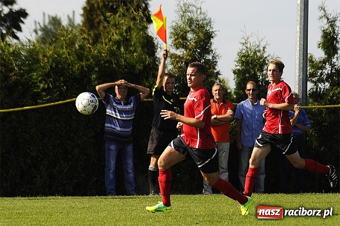 Zdjęcie w galerii na portalu naszraciborz.pl: Trafił Wilk razy kilka... Pierwsze punkty Markowic wiadomości z regionu