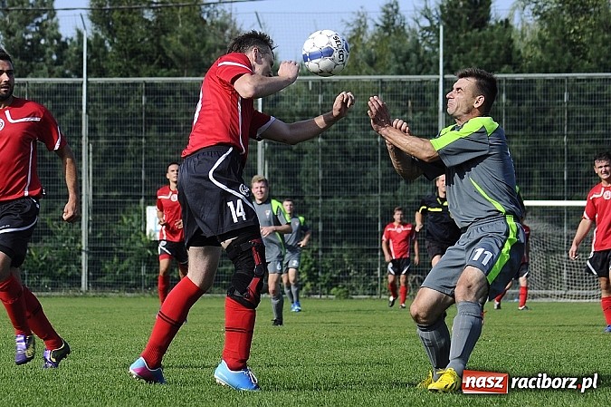 Zdjęcie w galerii na portalu naszraciborz.pl: Trafił Wilk razy kilka... Pierwsze punkty Markowic wiadomości z regionu
