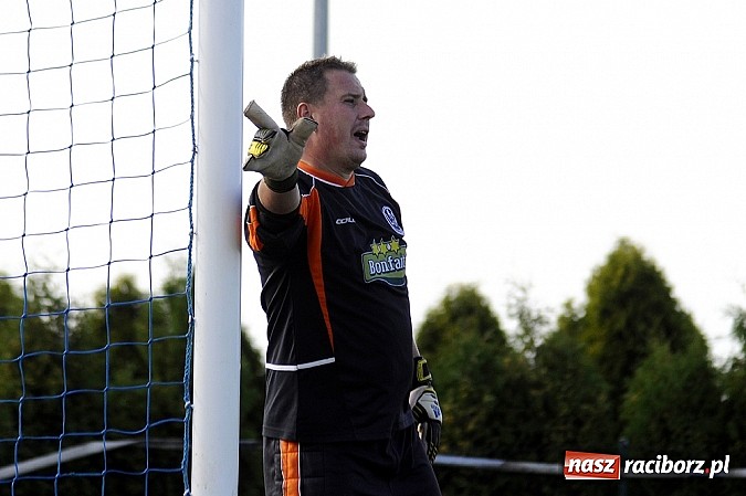 Zdjęcie w galerii na portalu naszraciborz.pl: Trafił Wilk razy kilka... Pierwsze punkty Markowic wiadomości z regionu