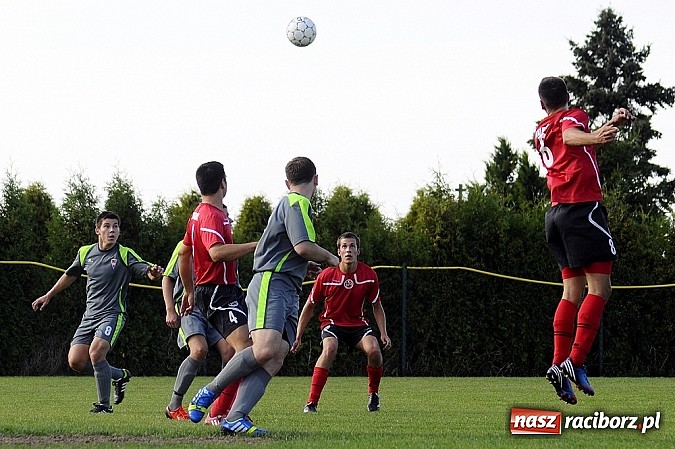 Zdjęcie w galerii na portalu naszraciborz.pl: Trafił Wilk razy kilka... Pierwsze punkty Markowic wiadomości z regionu