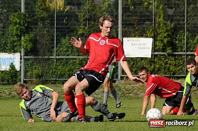Zdjęcie w galerii na portalu naszraciborz.pl: Trafił Wilk razy kilka... Pierwsze punkty Markowic wiadomości z regionu