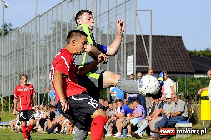 Zdjęcie w galerii na portalu naszraciborz.pl: Trafił Wilk razy kilka... Pierwsze punkty Markowic wiadomości z regionu
