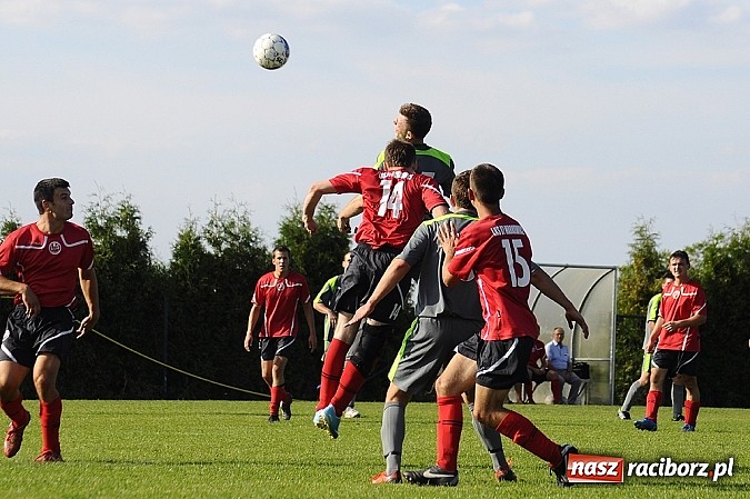 Zdjęcie w galerii na portalu naszraciborz.pl: Trafił Wilk razy kilka... Pierwsze punkty Markowic wiadomości z regionu