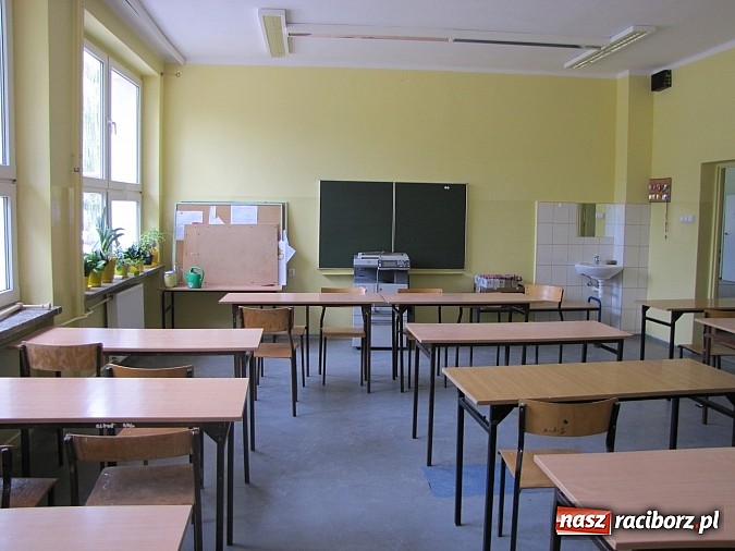 Zdjęcie w galerii na portalu naszraciborz.pl: Remont SP 15 idzie pełną parą. Inwestycję wsparł NFOŚiGW wiadomości z regionu