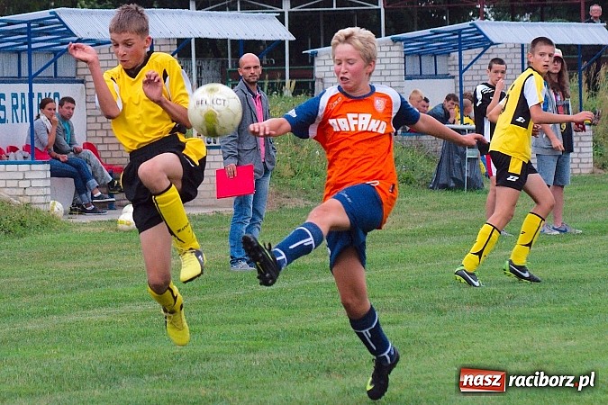 Zdjęcie w galerii na portalu naszraciborz.pl: Trampkarze starsi: Płomień pochłonął Rafako wiadomości z regionu