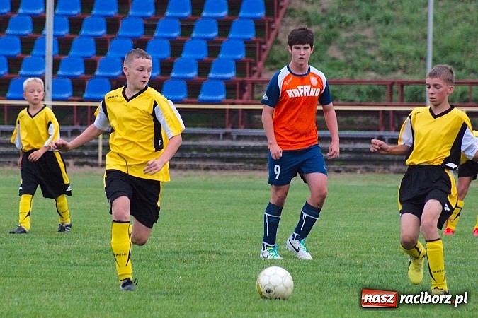 Zdjęcie w galerii na portalu naszraciborz.pl: Trampkarze starsi: Płomień pochłonął Rafako wiadomości z regionu