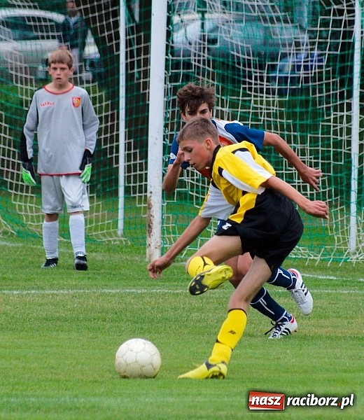 Zdjęcie w galerii na portalu naszraciborz.pl: Trampkarze starsi: Płomień pochłonął Rafako wiadomości z regionu