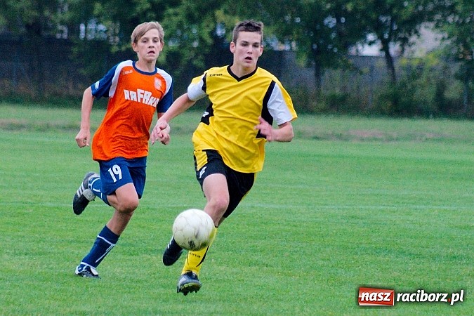 Zdjęcie w galerii na portalu naszraciborz.pl: Trampkarze starsi: Płomień pochłonął Rafako wiadomości z regionu