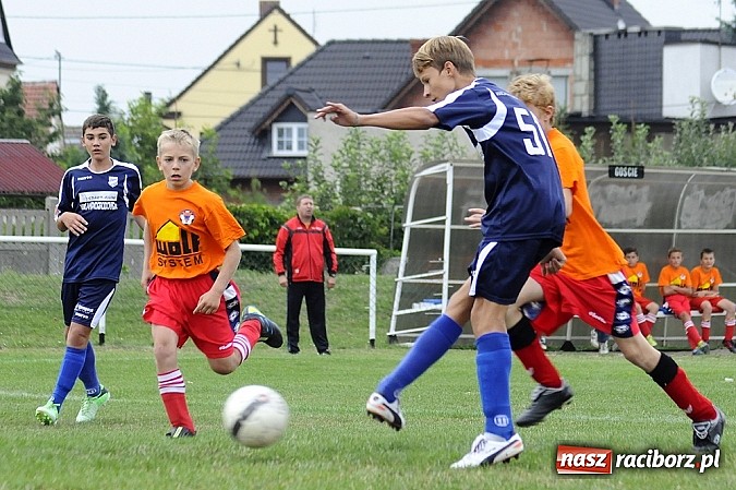 Zdjęcie w galerii na portalu naszraciborz.pl: Młodzi Unici rozgromili Grzegorzowice wiadomości z regionu