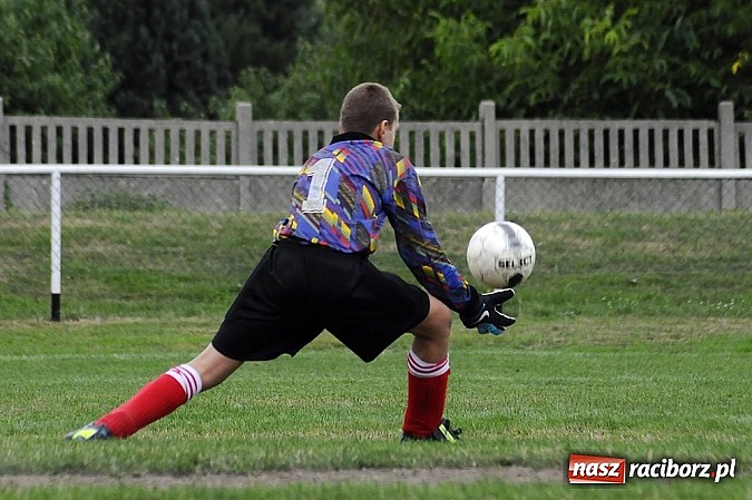 Zdjęcie w galerii na portalu naszraciborz.pl: Młodzi Unici rozgromili Grzegorzowice wiadomości z regionu