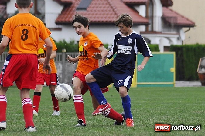 Zdjęcie w galerii na portalu naszraciborz.pl: Młodzi Unici rozgromili Grzegorzowice wiadomości z regionu