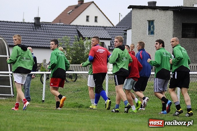 Zdjęcie w galerii na portalu naszraciborz.pl: Młodzi Unici rozgromili Grzegorzowice wiadomości z regionu