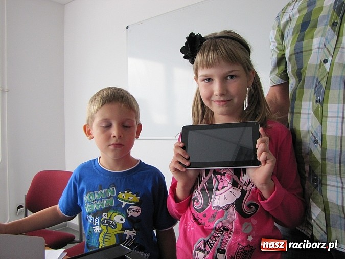 Zdjęcie w galerii na portalu naszraciborz.pl: Zwycięscy zwiadowcy Sobieskiego nagrodzeni w Galerii Młyńskiej! wiadomości z regionu