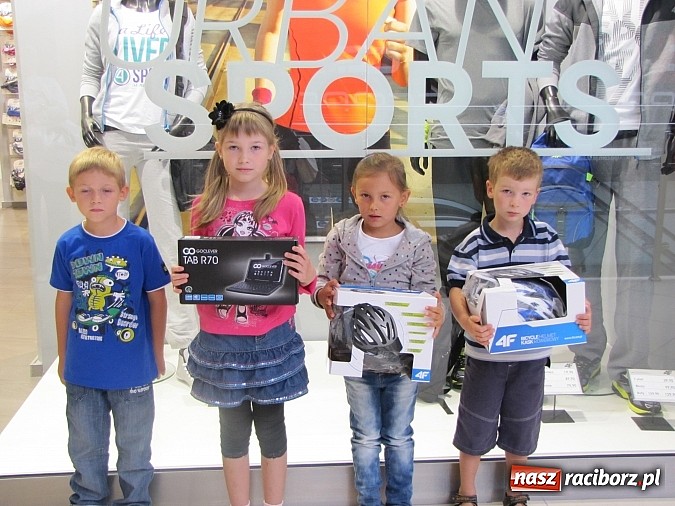 Zdjęcie w galerii na portalu naszraciborz.pl: Zwycięscy zwiadowcy Sobieskiego nagrodzeni w Galerii Młyńskiej! wiadomości z regionu