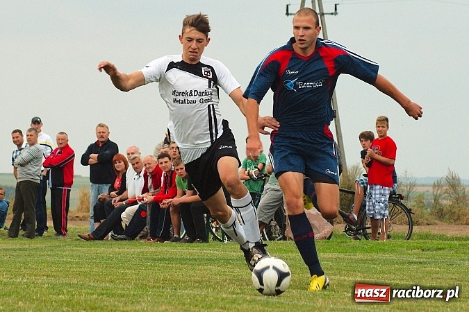 Zdjęcie w galerii na portalu naszraciborz.pl: Puchar Polski: Kanonada w Borucinie. Naprzód na kolanach wiadomości z regionu