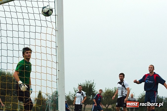 Zdjęcie w galerii na portalu naszraciborz.pl: Puchar Polski: Kanonada w Borucinie. Naprzód na kolanach wiadomości z regionu