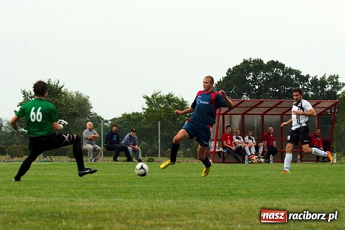 Zdjęcie w galerii na portalu naszraciborz.pl: Puchar Polski: Kanonada w Borucinie. Naprzód na kolanach wiadomości z regionu