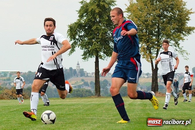 Zdjęcie w galerii na portalu naszraciborz.pl: Puchar Polski: Kanonada w Borucinie. Naprzód na kolanach wiadomości z regionu