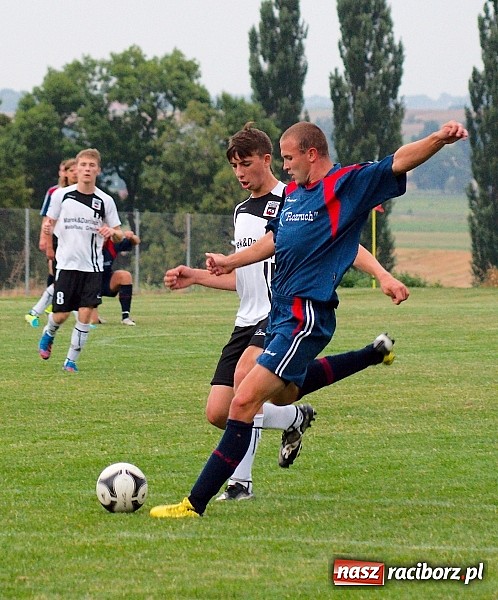 Zdjęcie w galerii na portalu naszraciborz.pl: Puchar Polski: Kanonada w Borucinie. Naprzód na kolanach wiadomości z regionu