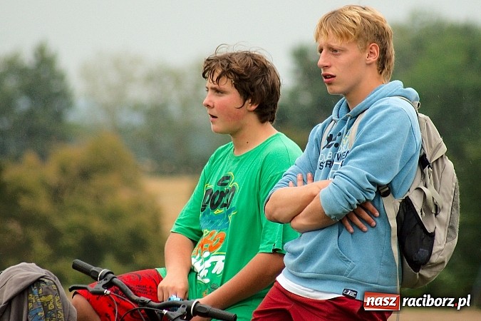 Zdjęcie w galerii na portalu naszraciborz.pl: Puchar Polski: Kanonada w Borucinie. Naprzód na kolanach wiadomości z regionu