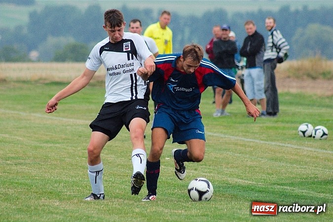 Zdjęcie w galerii na portalu naszraciborz.pl: Puchar Polski: Kanonada w Borucinie. Naprzód na kolanach wiadomości z regionu