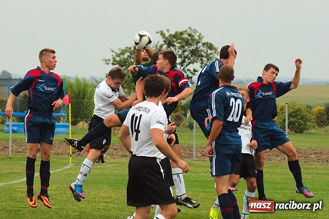 Zdjęcie w galerii na portalu naszraciborz.pl: Puchar Polski: Kanonada w Borucinie. Naprzód na kolanach wiadomości z regionu