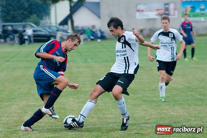Zdjęcie w galerii na portalu naszraciborz.pl: Puchar Polski: Kanonada w Borucinie. Naprzód na kolanach wiadomości z regionu