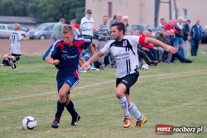 Zdjęcie w galerii na portalu naszraciborz.pl: Puchar Polski: Kanonada w Borucinie. Naprzód na kolanach wiadomości z regionu