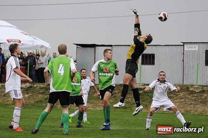 Zdjęcie w galerii na portalu naszraciborz.pl: Sensacja w Pucharze Polski. Raszczyce wyeliminowały czwartoligowca wiadomości z regionu