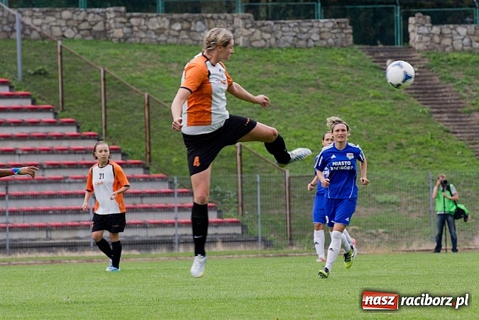 Zdjęcie w galerii na portalu naszraciborz.pl: Wygrana unitek na inaugurację Ekstraligi wiadomości z regionu