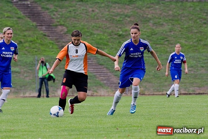 Zdjęcie w galerii na portalu naszraciborz.pl: Wygrana unitek na inaugurację Ekstraligi wiadomości z regionu