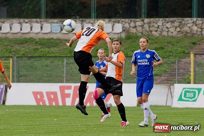 Zdjęcie w galerii na portalu naszraciborz.pl: Wygrana unitek na inaugurację Ekstraligi wiadomości z regionu